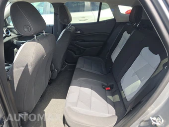 2026 Chevrolet Trax LS - miniatura 13