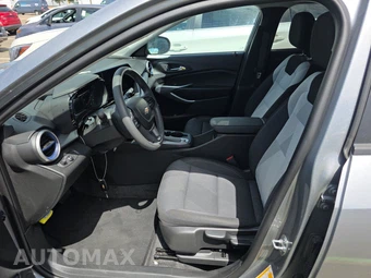 2026 Chevrolet Trax LS - miniatura 7