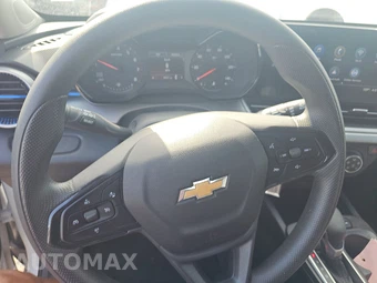 2026 Chevrolet Trax LS - miniatura 10