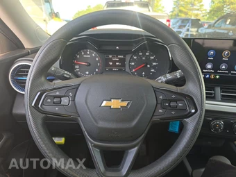 2026 Chevrolet Trax LS – miniatura 10