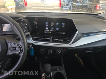 2026 Chevrolet Trax LS – miniatura 11