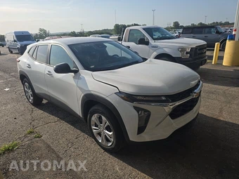 2026 Chevrolet Trax LS – miniatura 3