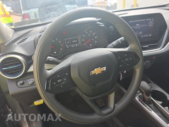 2026 Chevrolet Trax LS - miniatura 10