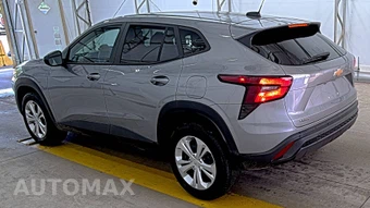 2026 Chevrolet Trax LS - miniatura 6