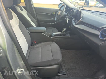 2026 Chevrolet Trax LS - miniatura 8