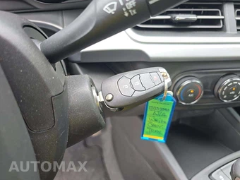 2026 Chevrolet Trax LS – miniatura 5