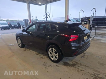 2026 Chevrolet Trax LS – miniatura 2