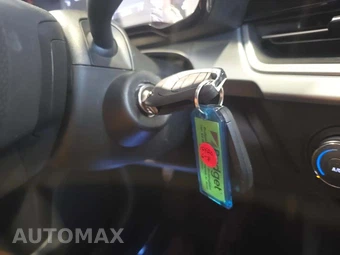 2026 Chevrolet Trax LS – miniatura 8