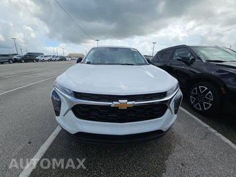2026 Chevrolet Trax LS - miniatura 2