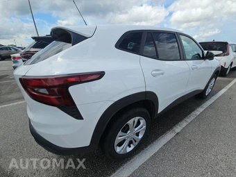 2026 Chevrolet Trax LS - miniatura 4