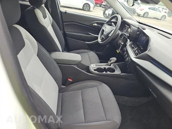 2026 Chevrolet Trax LS - miniatura 8