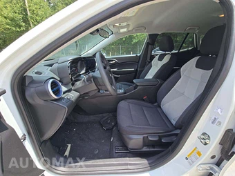 2026 Chevrolet Trax LS - miniatura 3