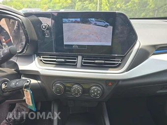 2026 Chevrolet Trax LS - miniatura 7