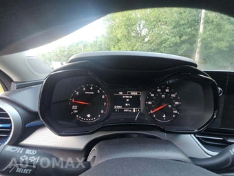 2026 Chevrolet Trax LS - miniatura 9
