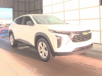 2026 Chevrolet Trax LS - miniatura 3