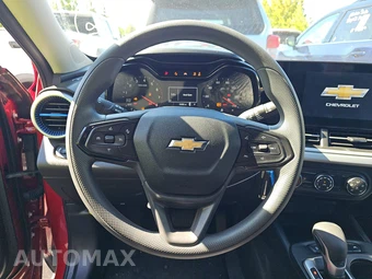 2026 Chevrolet Trax LS – miniatura 10