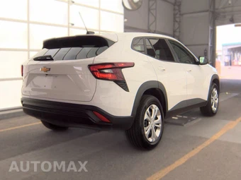 2026 Chevrolet Trax LS - miniatura 4