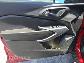 2026 Chevrolet Trax LS – miniatura 9