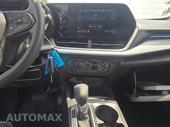 2026 Chevrolet Trax LS – miniatura 11