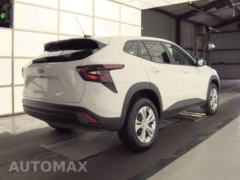 2026 Chevrolet Trax LS – miniatura 4