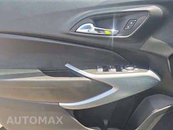 2026 Chevrolet Trax LS – miniatura 9