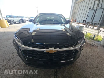 2026 Chevrolet Trax LS – miniatura 2