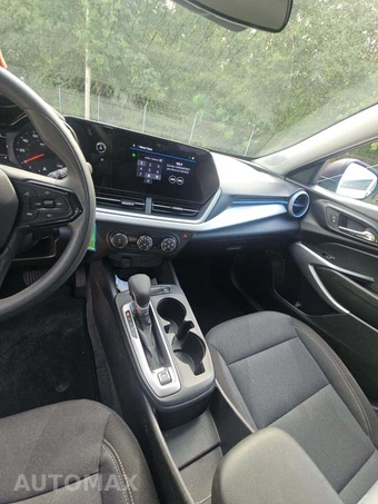 2026 Chevrolet Trax LS - miniatura 10