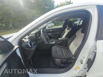 2026 Chevrolet Trax LS - miniatura 6