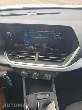 2026 Chevrolet Trax LS – miniatura 7