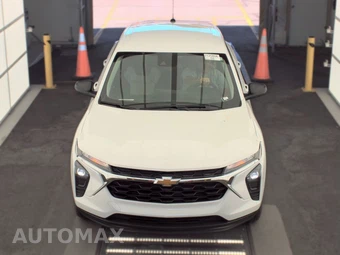 2026 Chevrolet Trax LS – miniatura 2