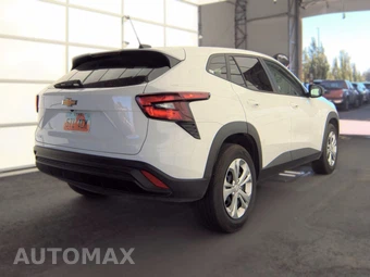 2026 Chevrolet Trax LS – miniatura 4