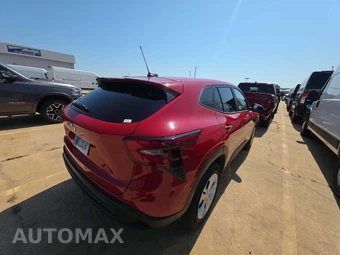 2026 Chevrolet Trax LS – miniatura 3