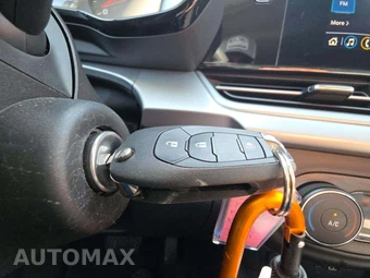 2026 Chevrolet Trax LS – miniatura 8