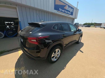 2026 Chevrolet Trax LS - miniatura 3