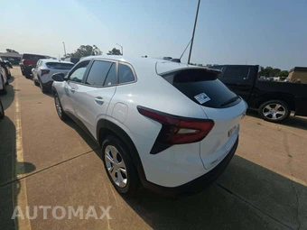 2026 Chevrolet Trax LS - miniatura 2
