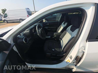 2026 Chevrolet Trax LS - miniatura 6