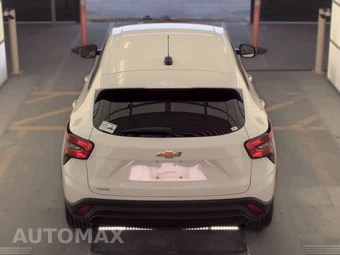 2026 Chevrolet Trax LS - miniatura 5