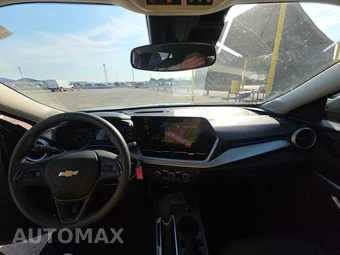 2026 Chevrolet Trax LS - miniatura 6