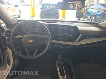 2026 Chevrolet Trax LS – miniatura 11