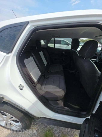2026 Chevrolet Trax LS – miniatura 13
