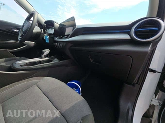 2026 Chevrolet Trax LS – miniatura 16