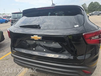 2026 Chevrolet Trax LS - miniatura 5