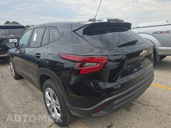 2026 Chevrolet Trax LS - miniatura 6