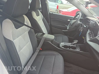 2026 Chevrolet Trax LS - miniatura 8