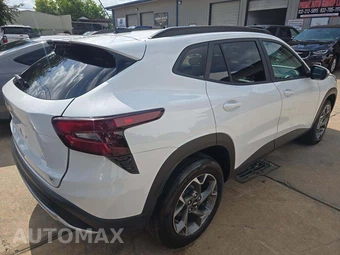 2026 Chevrolet Trax LT - miniatura 3