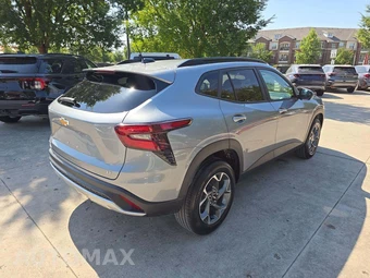 2026 Chevrolet Trax LT - miniatura 3