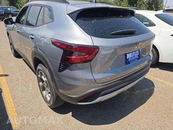2026 Chevrolet Trax LT – miniatura 2