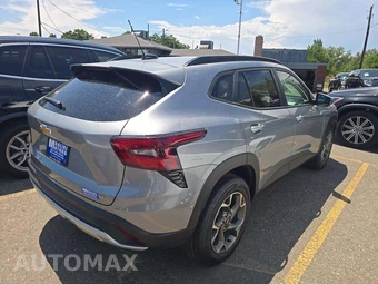 2026 Chevrolet Trax LT – miniatura 3