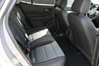 2026 Chevrolet Trax LT - miniatura 13