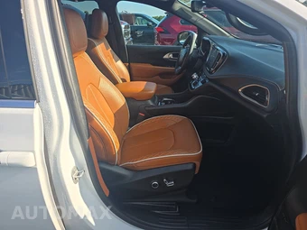 2026 Chrysler Pacifica Hybrid Pinnacle 121.6" WB - miniatura 8